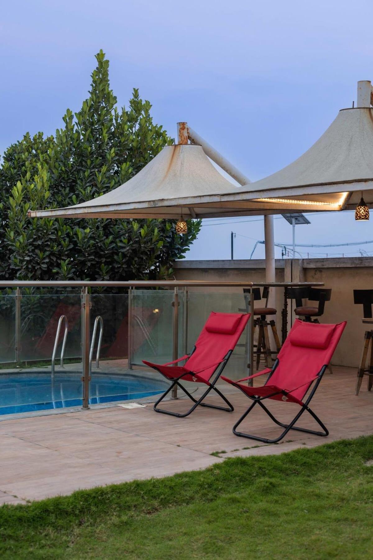 Blue Nest By Stayjadeparty Villalawn Hosūr Exterior foto