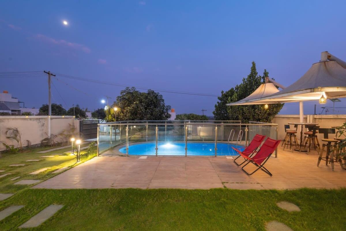 Blue Nest By Stayjadeparty Villalawn Hosūr Exterior foto
